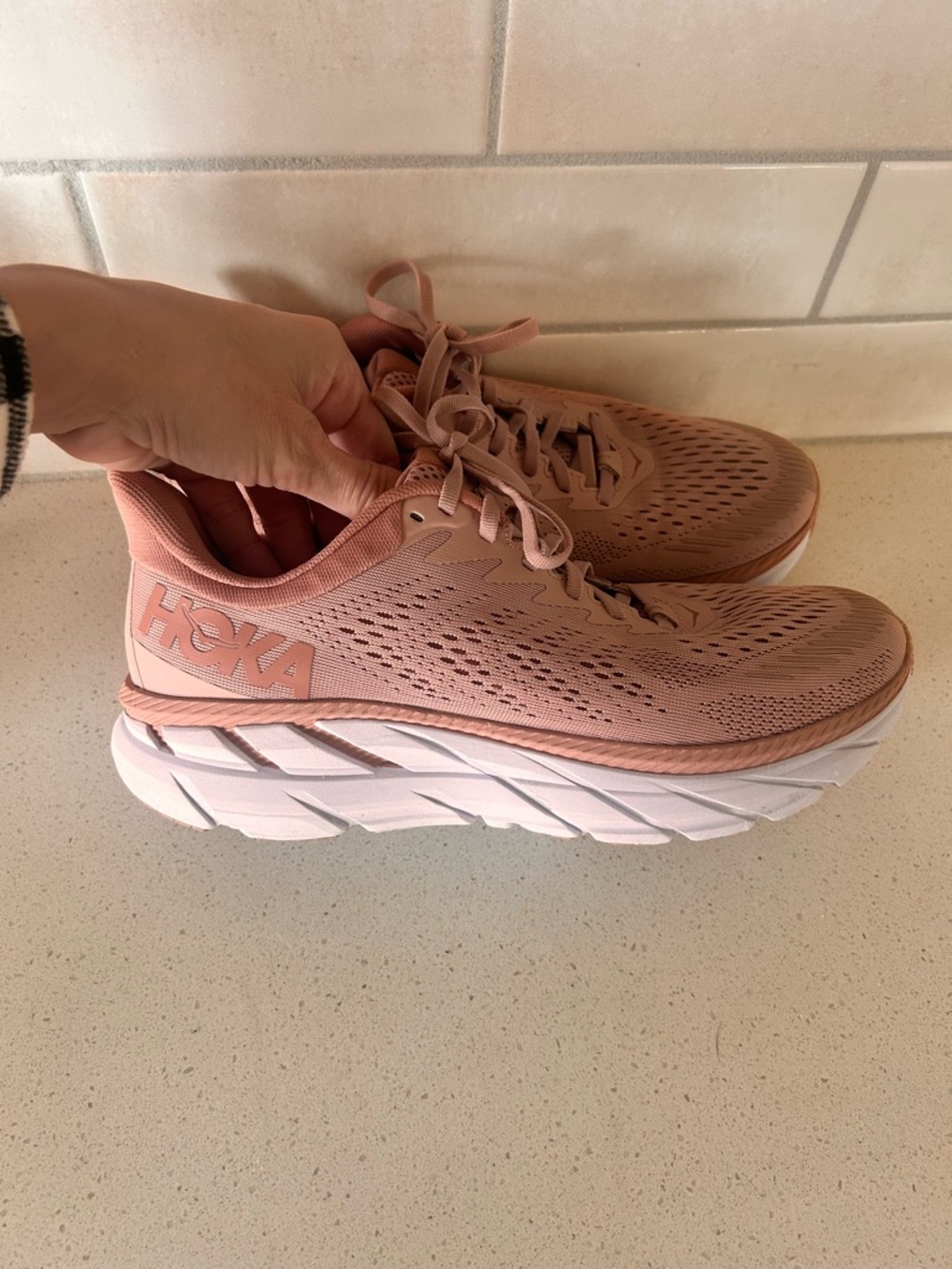 Hoka Clifton 7 Women’s Running Shoes Misty Rose Pink and White - Picture 2 of 5